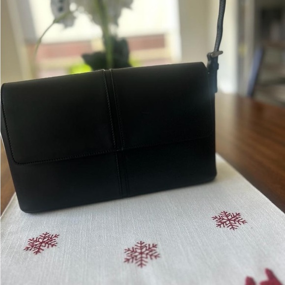 Burberry handbag - Picture 2 of 8